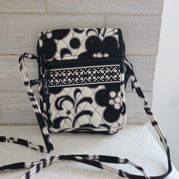 Vera Bradley Handbags - NWOT Vera Bradley Hipster "Day & Night